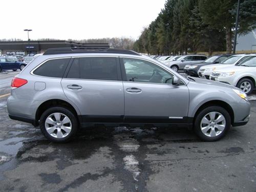 Subaru Outback 2010 photo 4