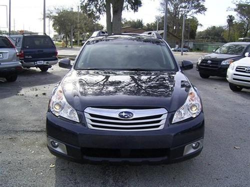 Subaru Outback 2010 photo 1