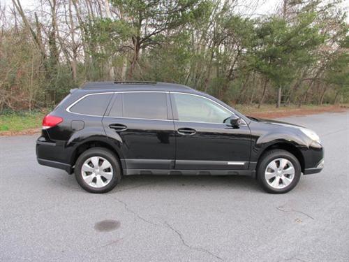 Subaru Outback 2010 photo 1