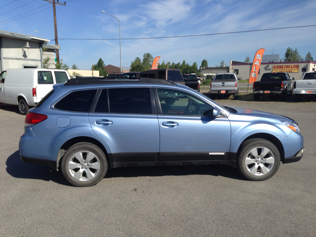 Subaru Outback 2010 photo 1