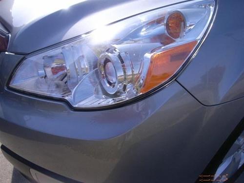 Subaru Outback 2010 photo 1