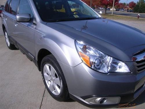 Subaru Outback 2010 photo 4
