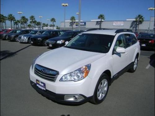 Subaru Outback 2010 photo 1