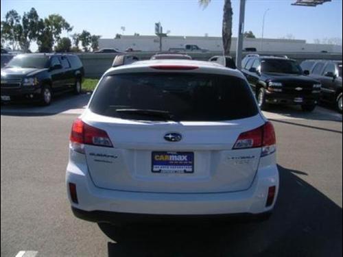 Subaru Outback 2010 photo 3