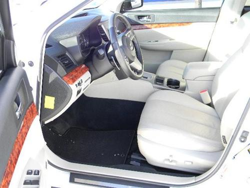 Subaru Outback 2010 photo 5