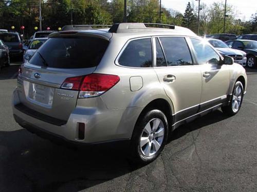 Subaru Outback 2010 photo 1