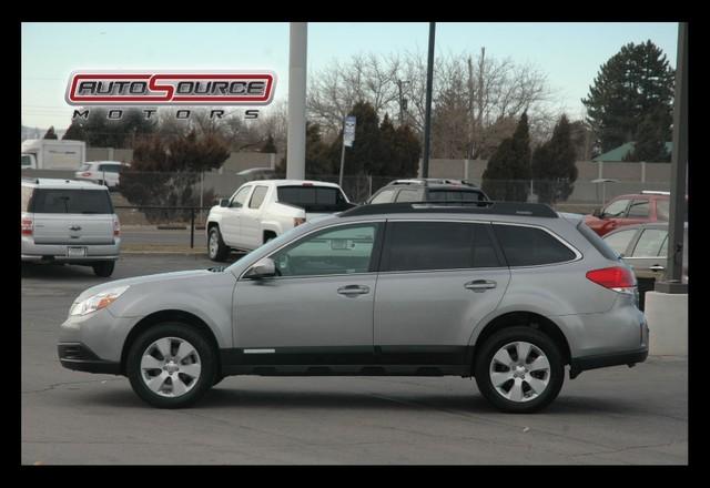 Subaru Outback 2010 photo 4