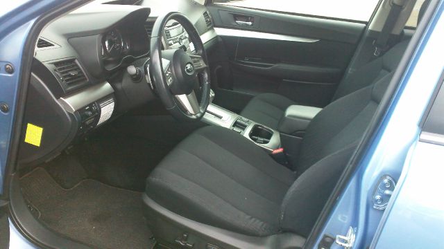 Subaru Outback 2010 photo 3