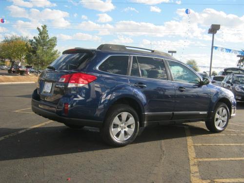 Subaru Outback 2010 photo 4