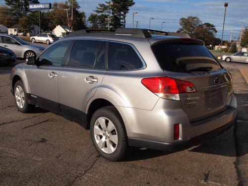 Subaru Outback 2010 photo 2
