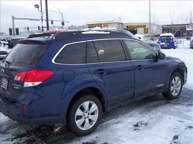 Subaru Outback 2010 photo 1
