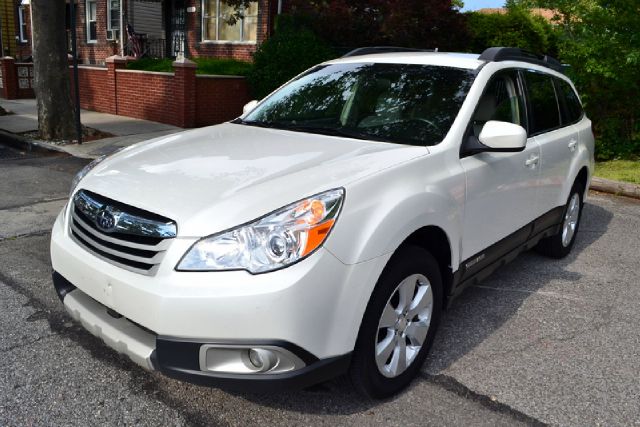 Subaru Outback 2010 photo 3