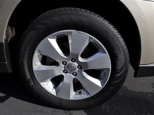 Subaru Outback 2010 photo 1