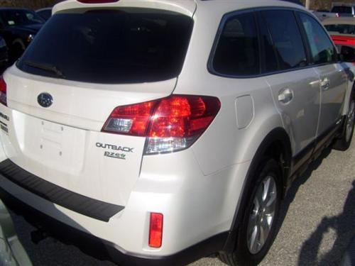 Subaru Outback 2010 photo 3