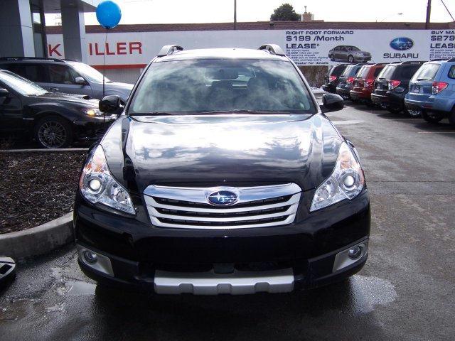 Subaru Outback 2010 photo 4
