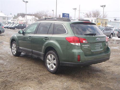 Subaru Outback 2010 photo 2