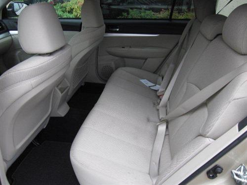 Subaru Outback 2010 photo 3
