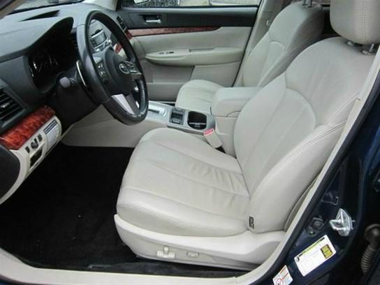 Subaru Outback 2010 photo 2