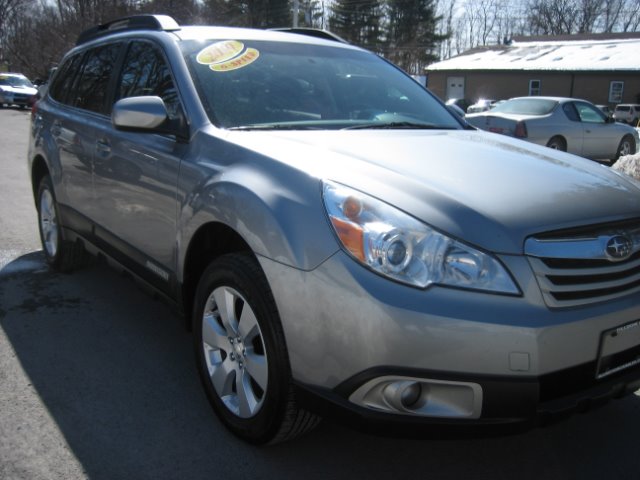 Subaru Outback 2010 photo 3