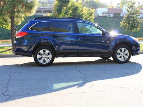 Subaru Outback 2010 photo 4