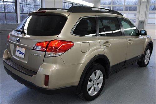 Subaru Outback 2010 photo 4