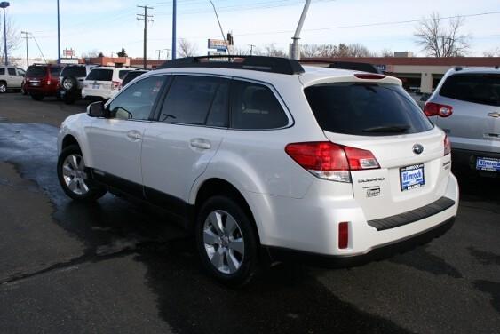 Subaru Outback 2010 photo 3