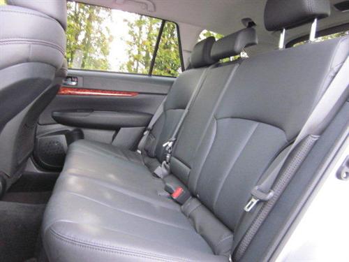 Subaru Outback 2010 photo 4