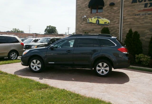Subaru Outback 2010 photo 3