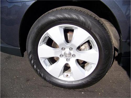 Subaru Outback 2010 photo 2