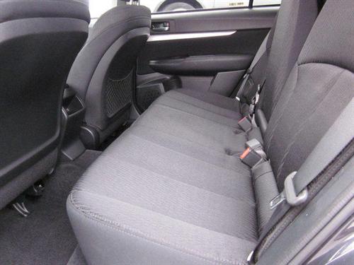 Subaru Outback 2010 photo 2