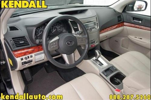 Subaru Outback 2010 photo 3