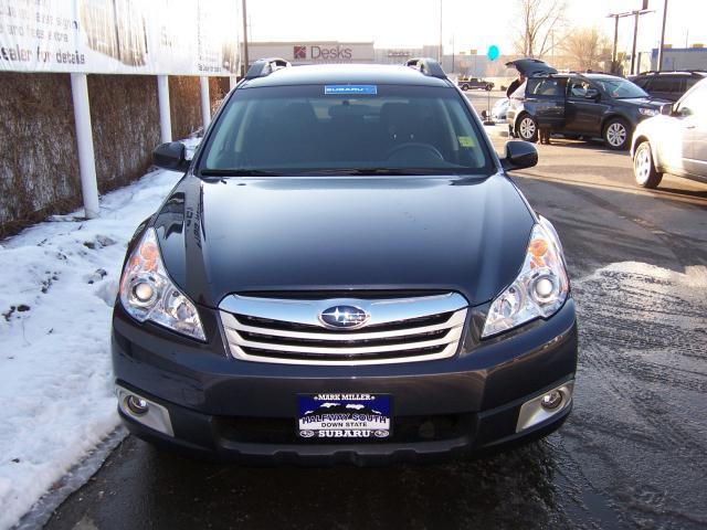 Subaru Outback 2010 photo 4