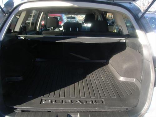 Subaru Outback 2010 photo 2