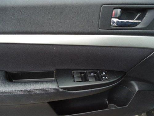 Subaru Outback 2010 photo 5