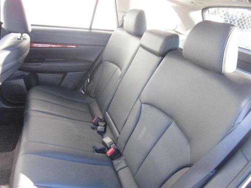 Subaru Outback 2010 photo 1