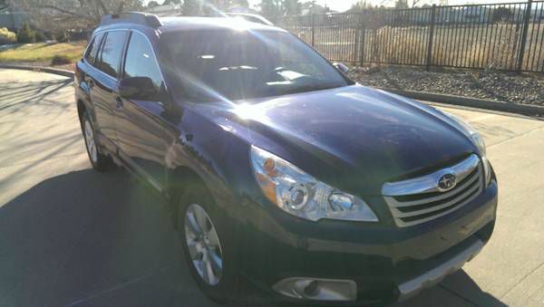 Subaru Outback 2010 photo 2