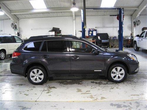 Subaru Outback 2010 photo 3