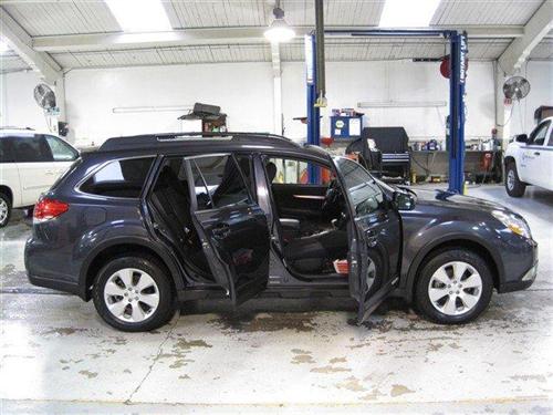Subaru Outback 2010 photo 4