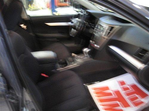Subaru Outback 2010 photo 5