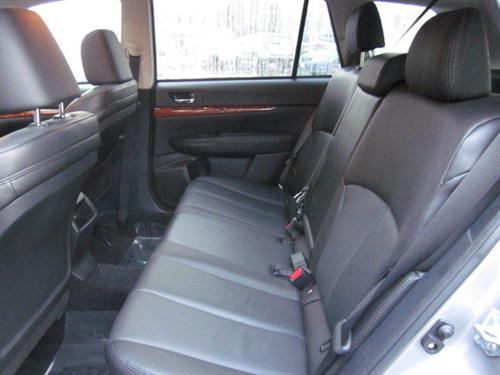 Subaru Outback 2010 photo 2