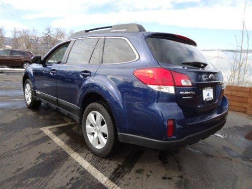 Subaru Outback 2010 photo 2