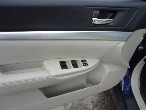 Subaru Outback 2010 photo 5