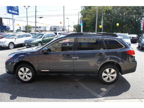 Subaru Outback 2010 photo 2