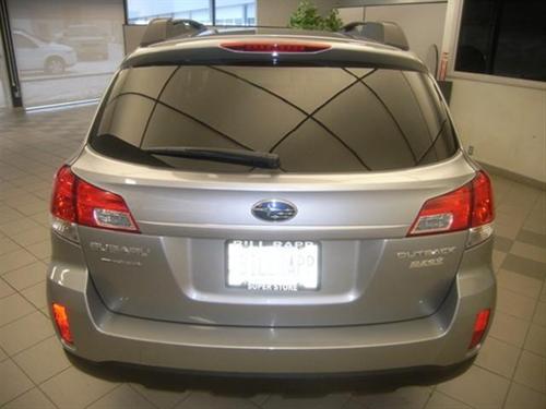 Subaru Outback 2010 photo 3