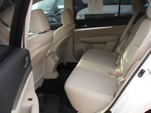 Subaru Outback 2010 photo 3