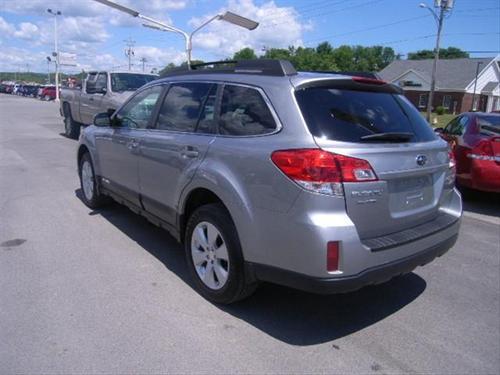 Subaru Outback 2010 photo 2
