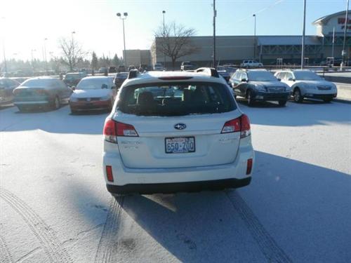 Subaru Outback 2010 photo 3