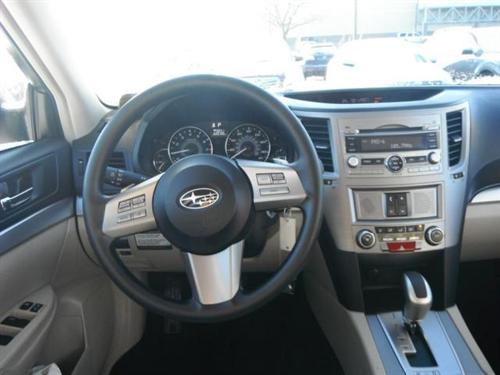 Subaru Outback 2010 photo 4