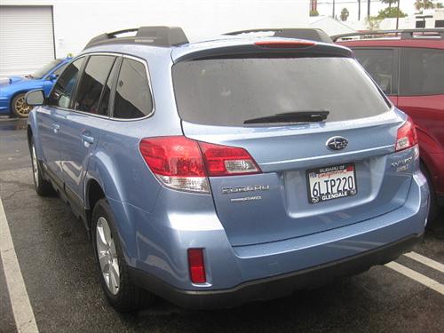 Subaru Outback 2010 photo 1