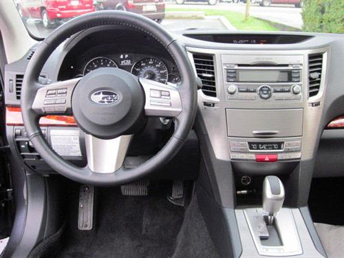 Subaru Outback 2010 photo 5
